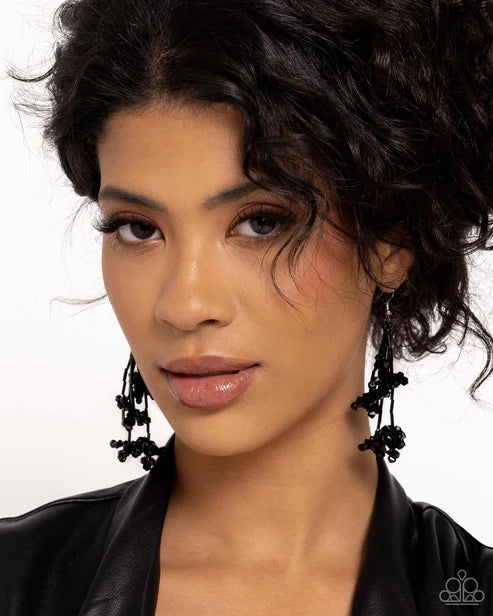 Petaled Precipitation Black