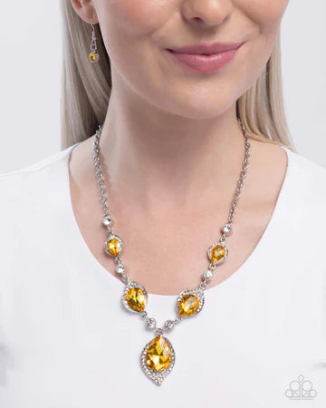 SPADES of Shimmer Bouquet Bliss Pleasant Petals Yellow
