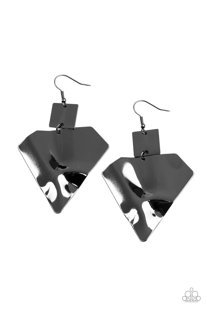 Deceivingly Deco Black
