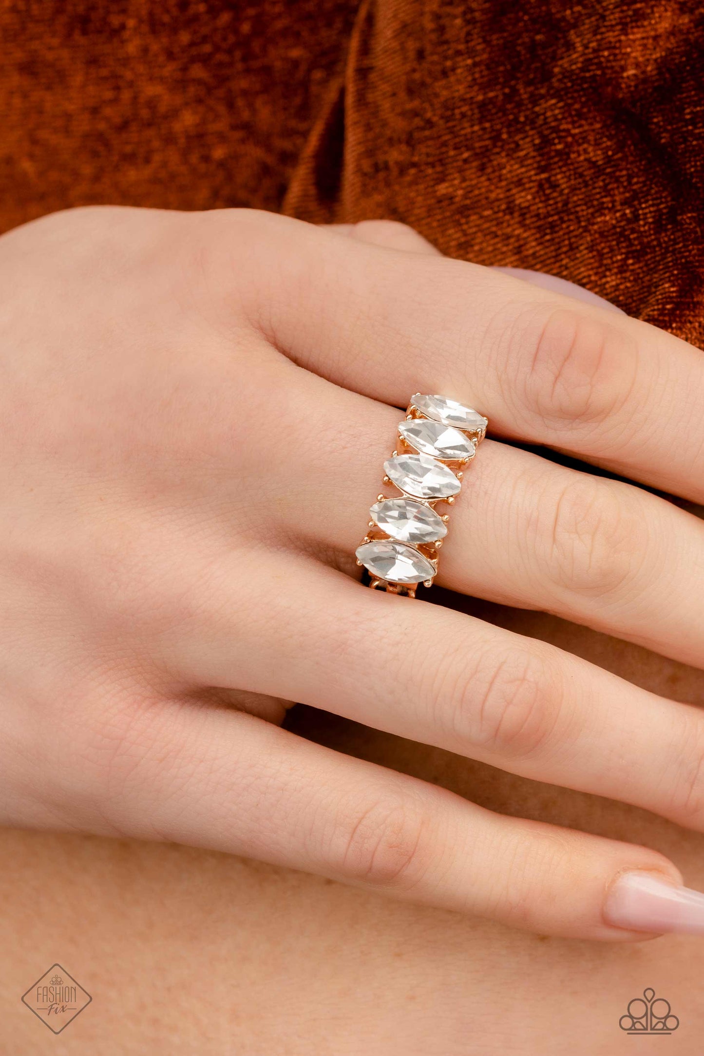 Exaggerated Elegance Lavish Lure Gold