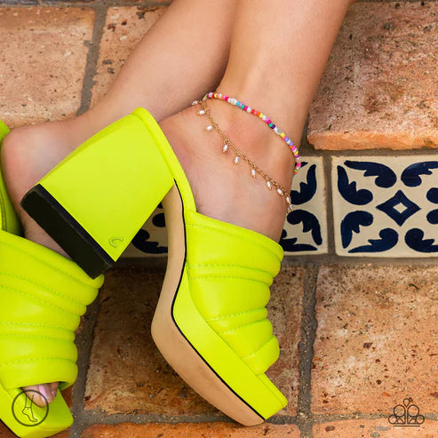 Beachfront Backdrop Gold