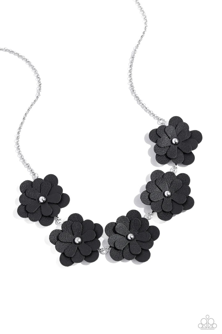 Balance of FLOWER Black