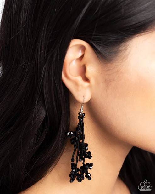 Petaled Precipitation Black