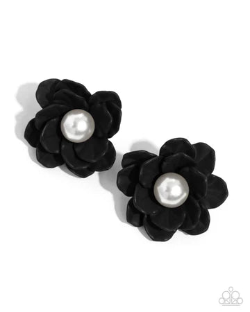 Blooming Backdrop Black