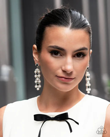 Bewitching Beacon Black