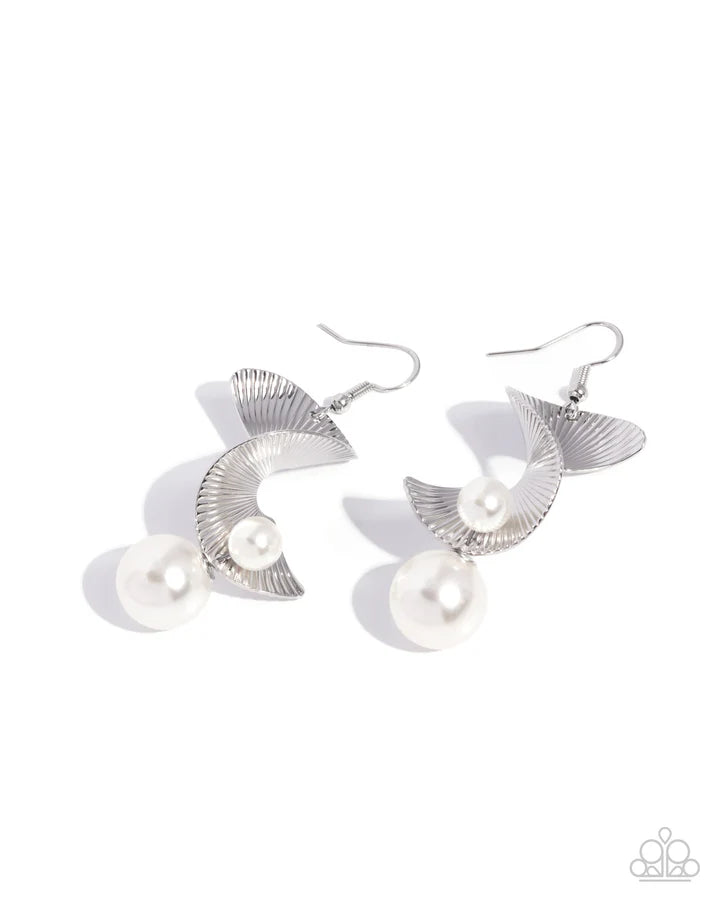 Curator Chic White