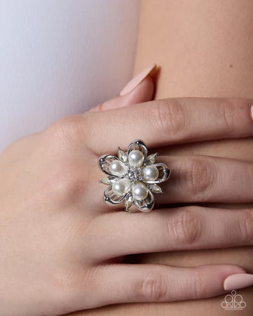 Giving Glitz White
