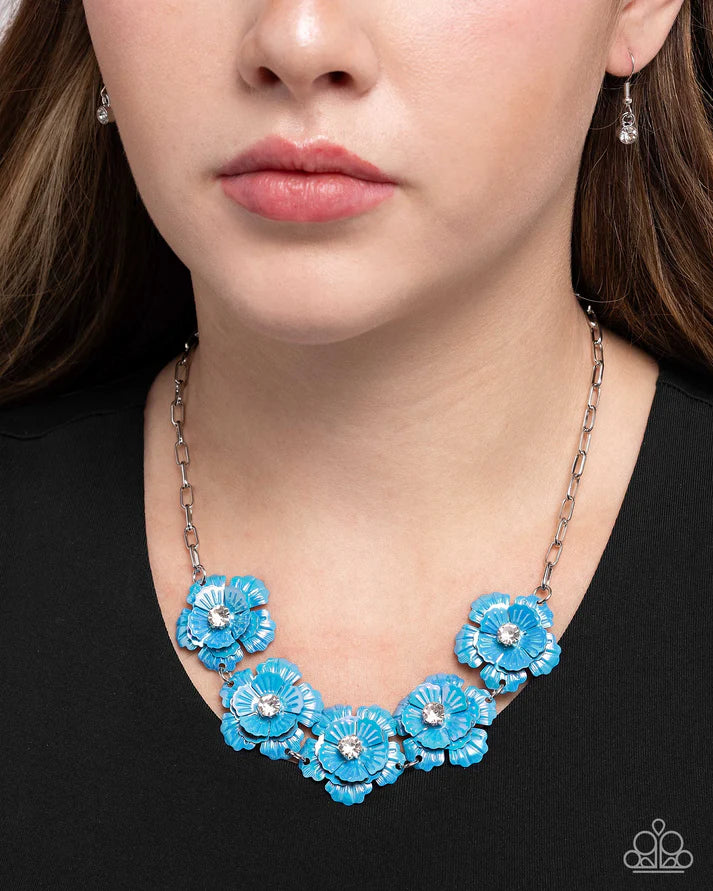 Flower Chain Blue