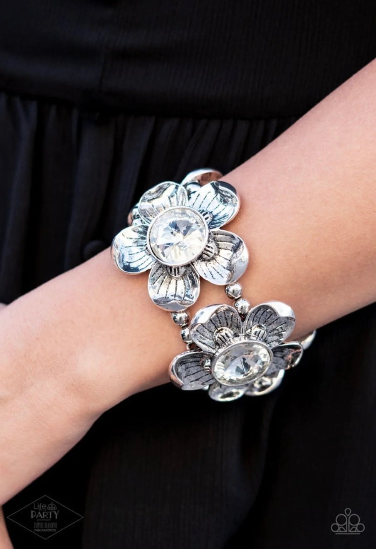 2013 Zi Flower White