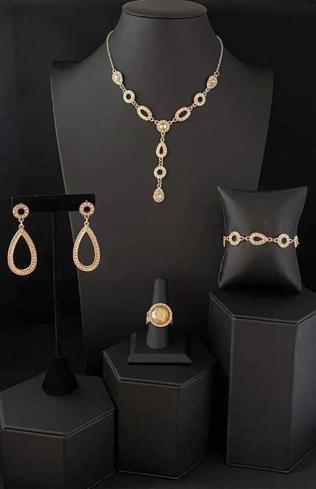 Fiercely 5th Avenue April 2021