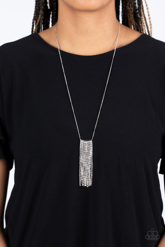 Stellar Crescendo Starry Streamers White